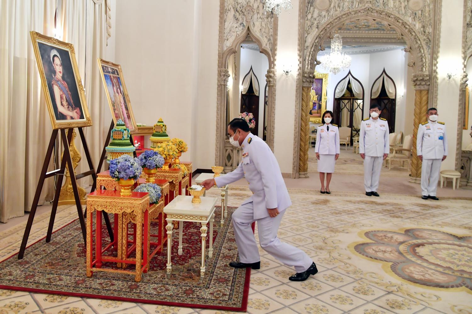 Raja Thailand Bantu 99,9 Juta Baht  untuk RS Lapangan dan Pusat Isolasi